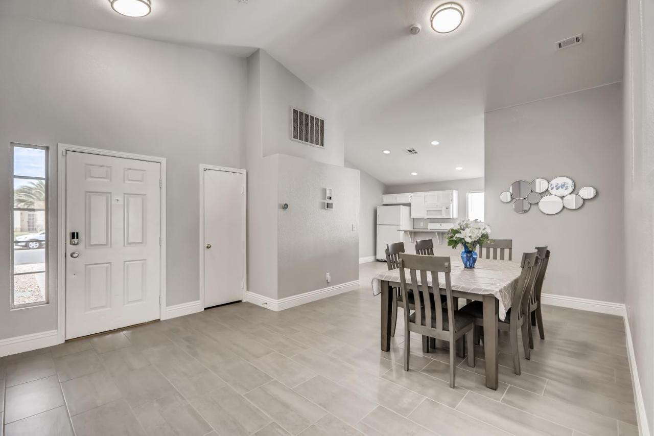 Luxurious House With A Pool, Spa, And Patio, Sleeps 6 Comfortably Las Vegas Exteriör bild