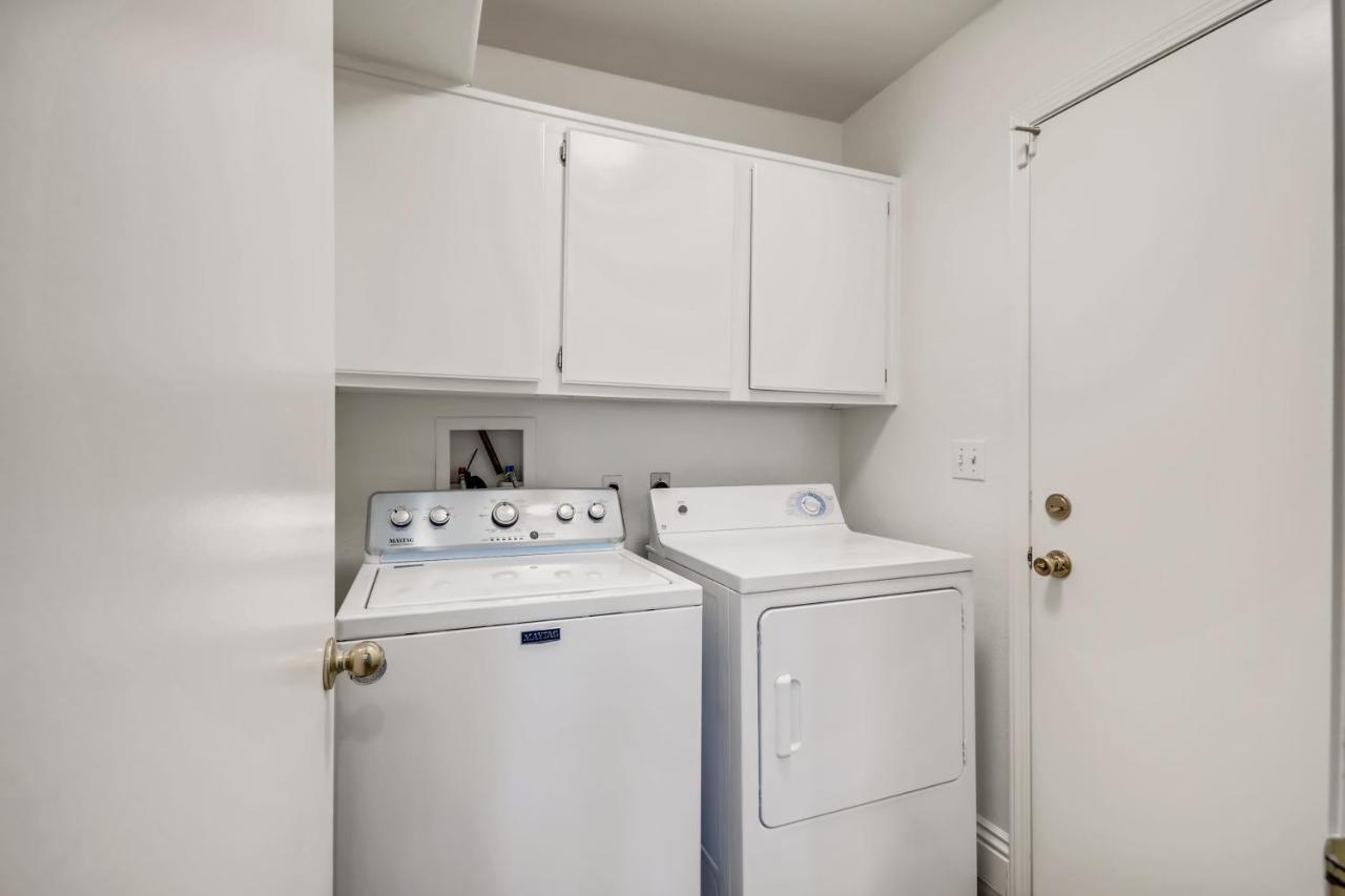 Luxurious House With A Pool, Spa, And Patio, Sleeps 6 Comfortably Las Vegas Exteriör bild