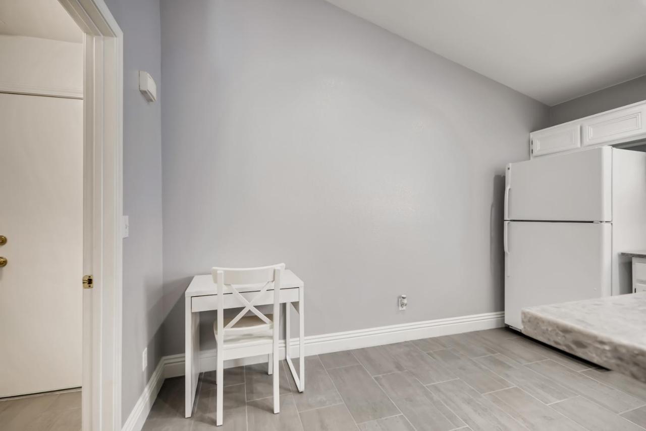 Luxurious House With A Pool, Spa, And Patio, Sleeps 6 Comfortably Las Vegas Exteriör bild