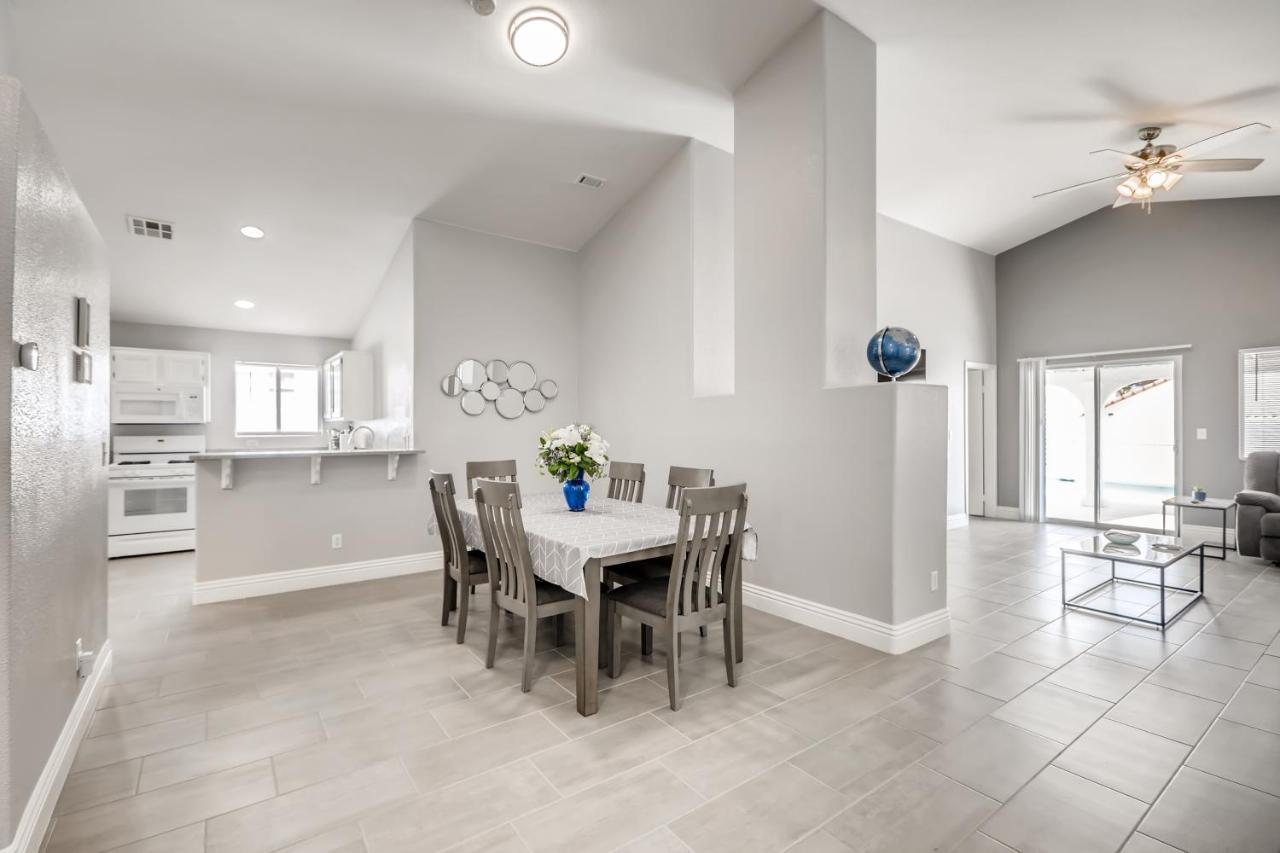 Luxurious House With A Pool, Spa, And Patio, Sleeps 6 Comfortably Las Vegas Exteriör bild