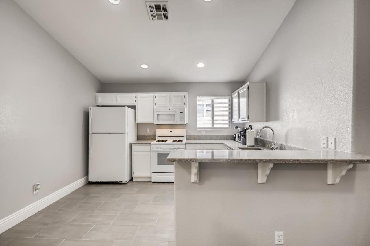 Luxurious House With A Pool, Spa, And Patio, Sleeps 6 Comfortably Las Vegas Exteriör bild