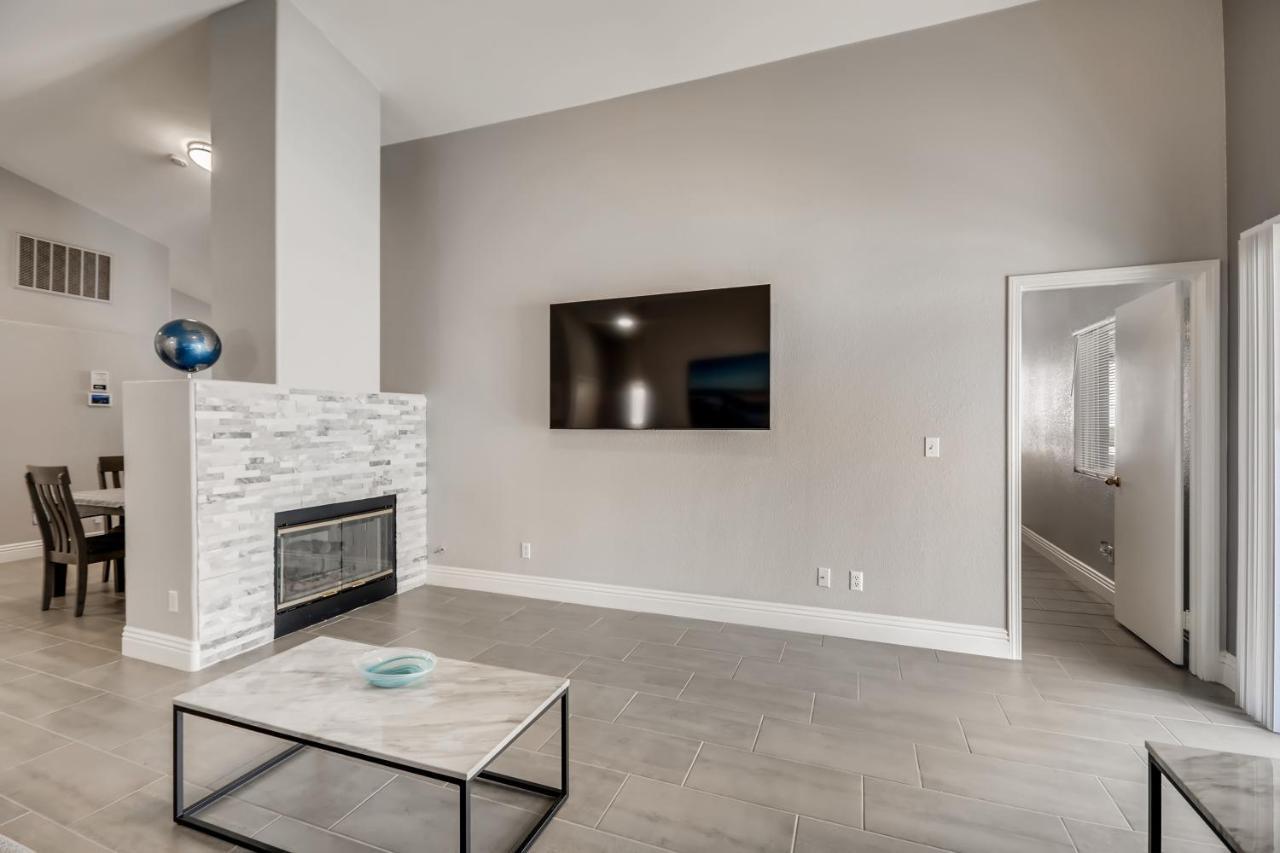 Luxurious House With A Pool, Spa, And Patio, Sleeps 6 Comfortably Las Vegas Exteriör bild