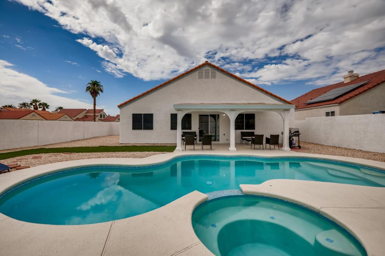 Luxurious House With A Pool, Spa, And Patio, Sleeps 6 Comfortably Las Vegas Exteriör bild