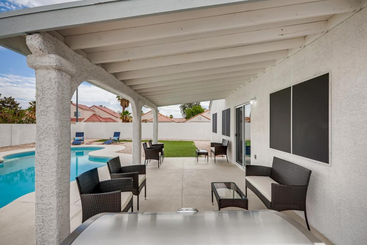 Luxurious House With A Pool, Spa, And Patio, Sleeps 6 Comfortably Las Vegas Exteriör bild